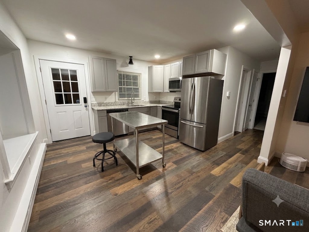 9 Falls River Circle Essex CT 06442