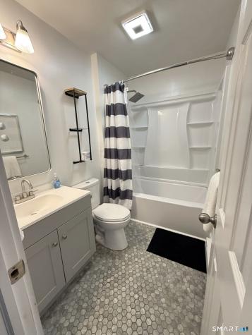 9 Falls River Circle Essex CT 06442