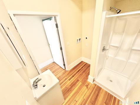 105 Bank Street Waterbury CT 06702