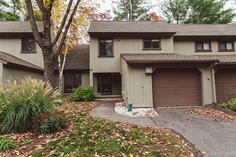 12 Applewood Lane Avon CT 06001