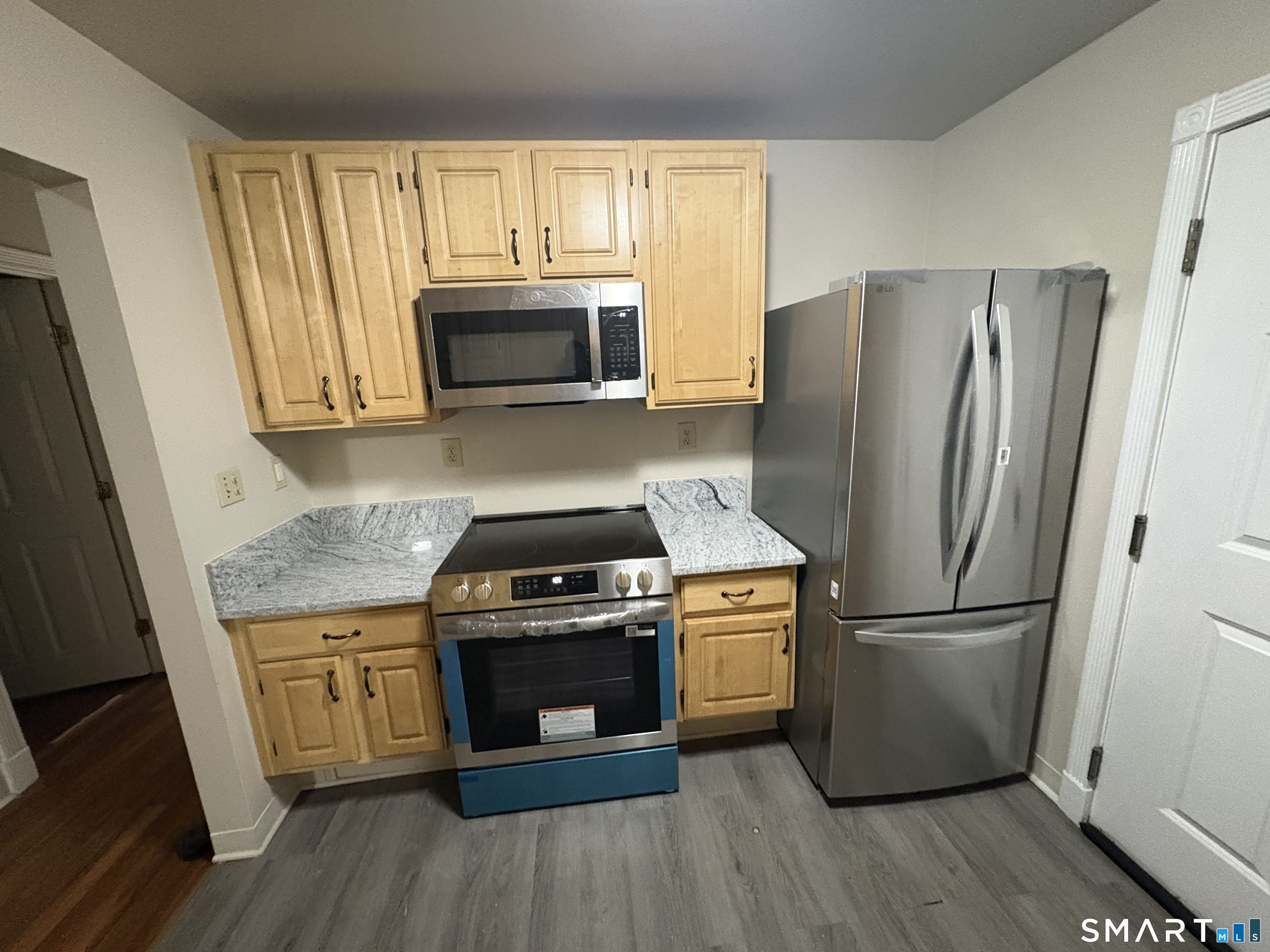 Bridgeport CT, 616 Kossuth Street, Unit 618