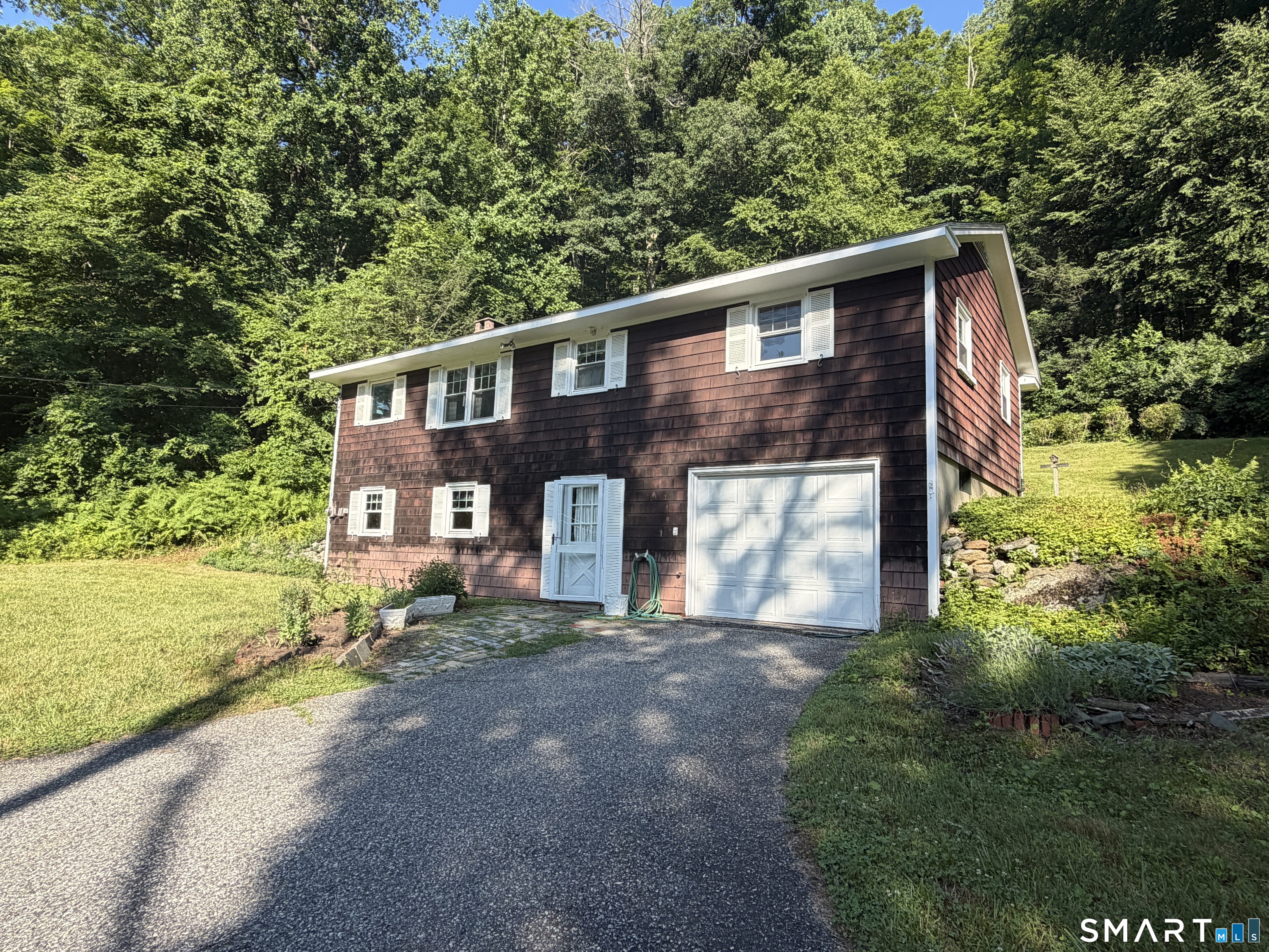 76 South Kent Road Kent CT 06757