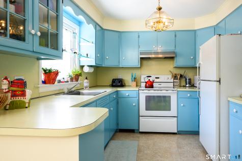 76 South Kent Road Kent CT 06757