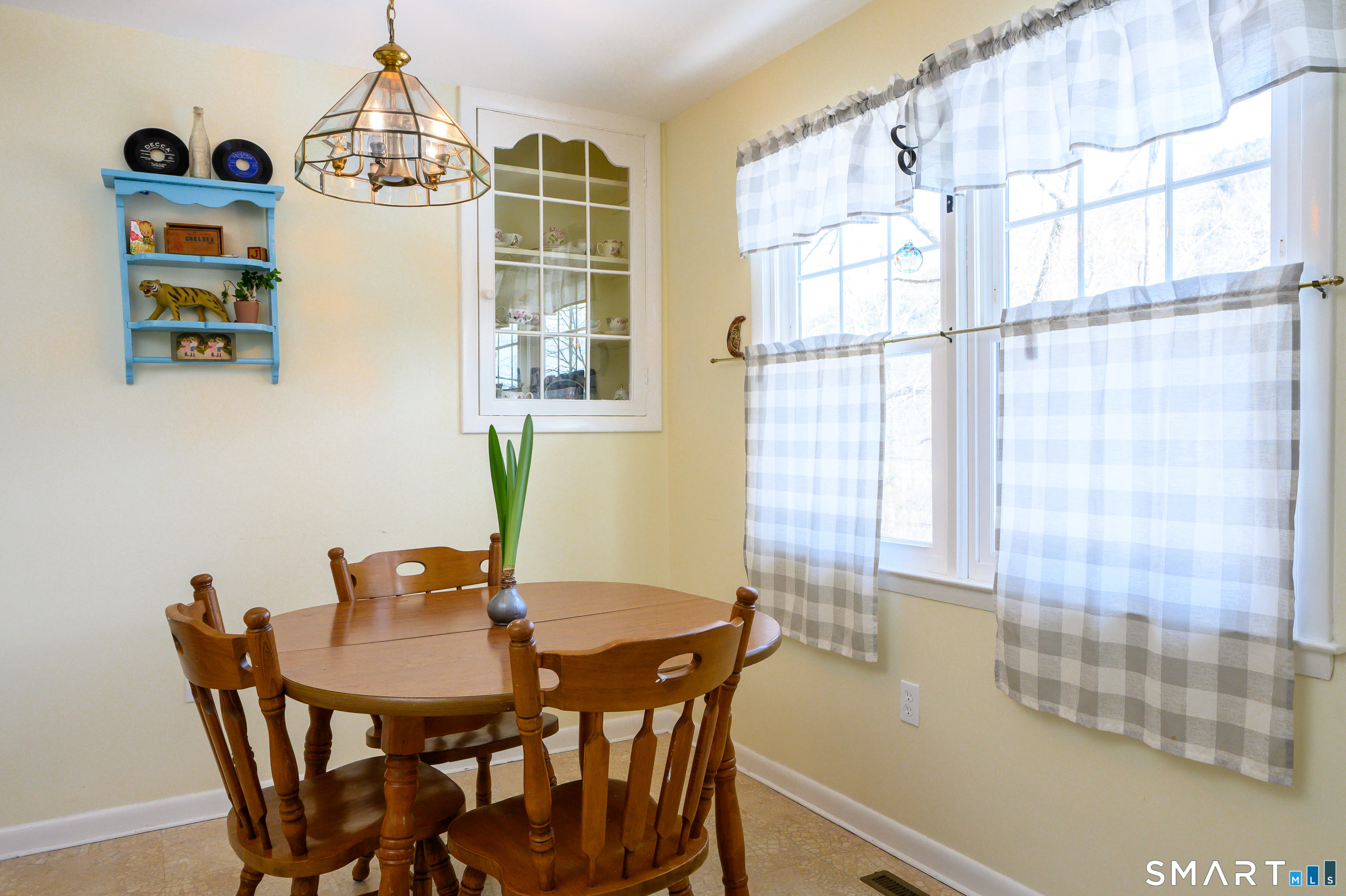 76 South Kent Road Kent CT 06757