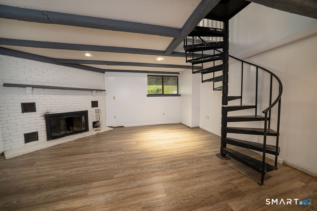 32 Saginaw Trail Guilford CT 06437