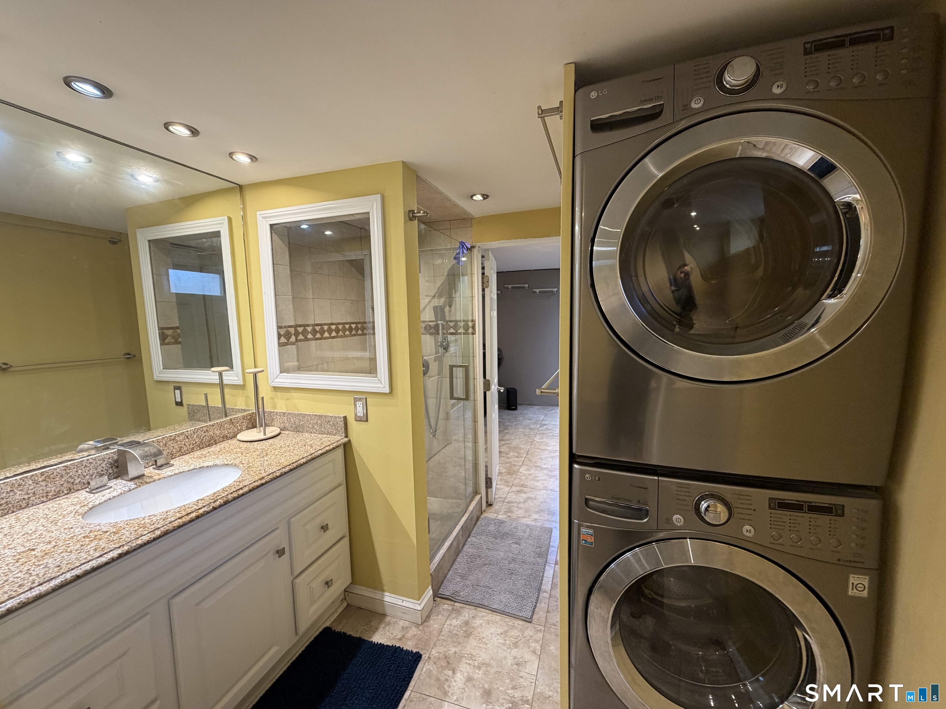 15 Overland Avenue Bridgeport CT 06606