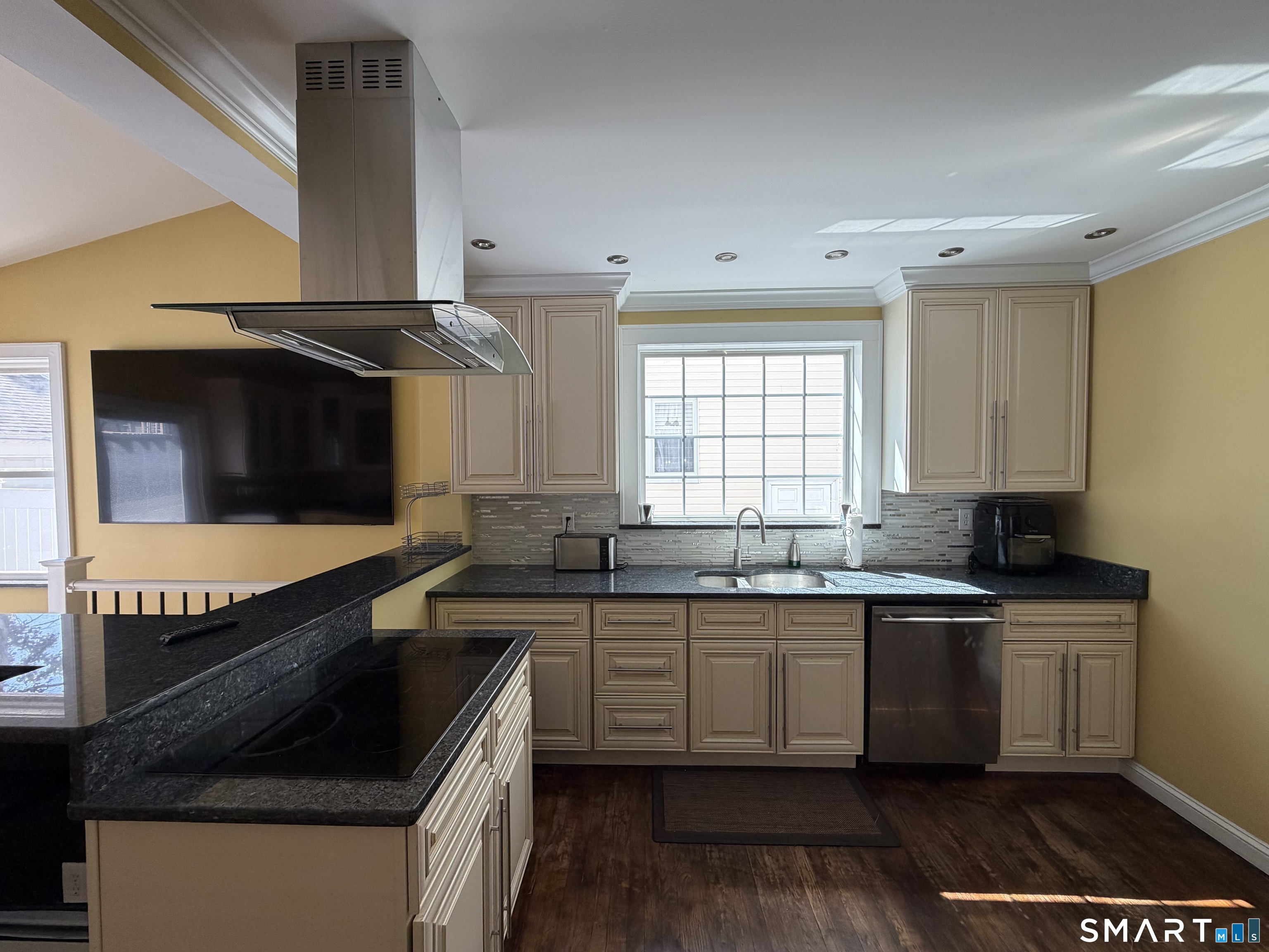 15 Overland Avenue Bridgeport CT 06606