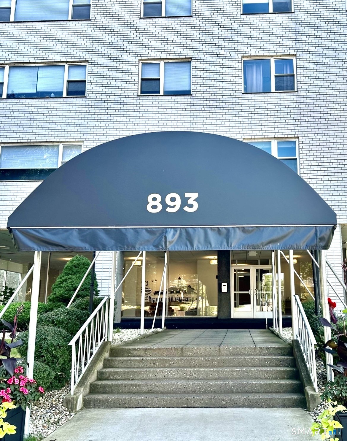 893 Farmington Avenue West Hartford CT 06119