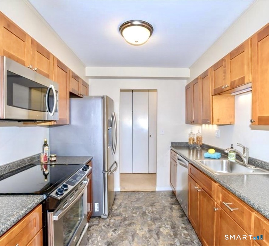 893 Farmington Avenue West Hartford CT 06119