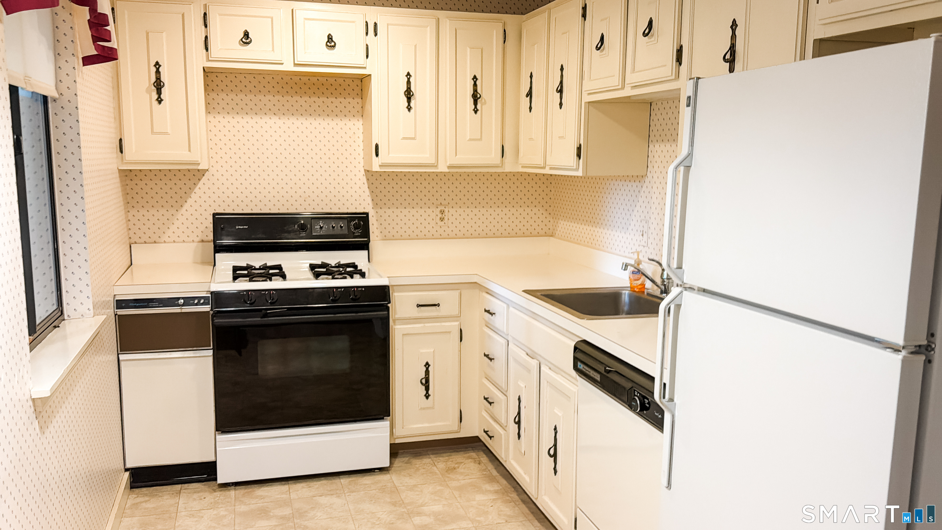 14 Greenbriar Drive Farmington CT 06032