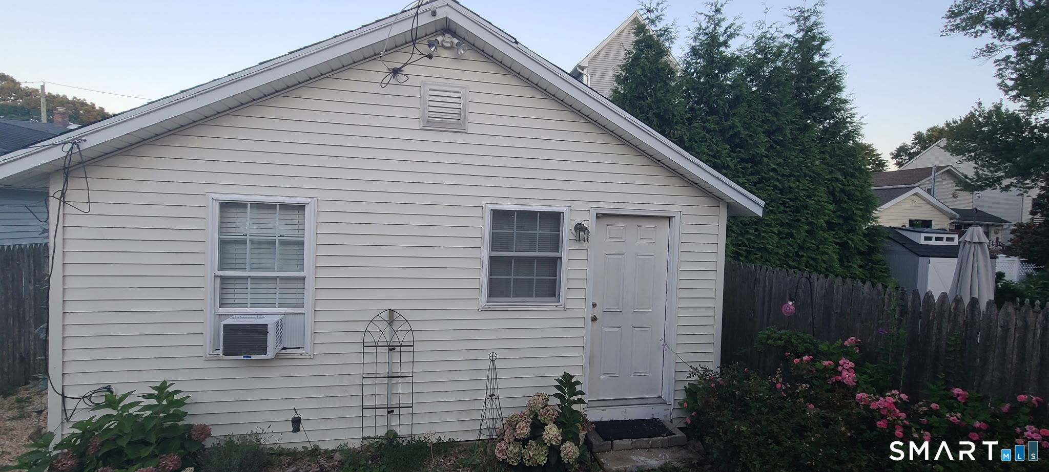 Milford CT, 10 East Avenue