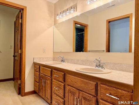 22 Hyde Park Drive Ledyard CT 06335