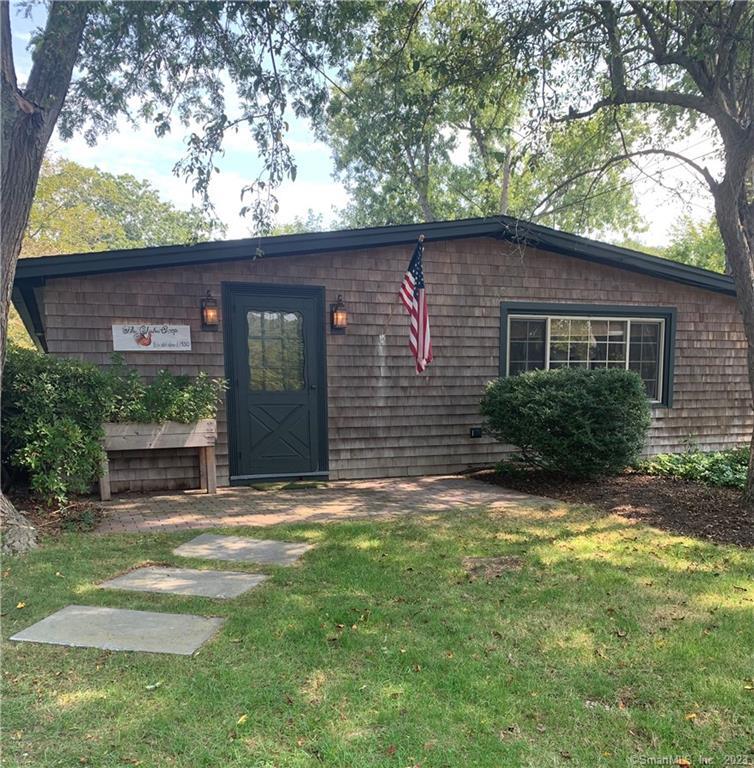 32 Riverside Drive Waterford CT 06385