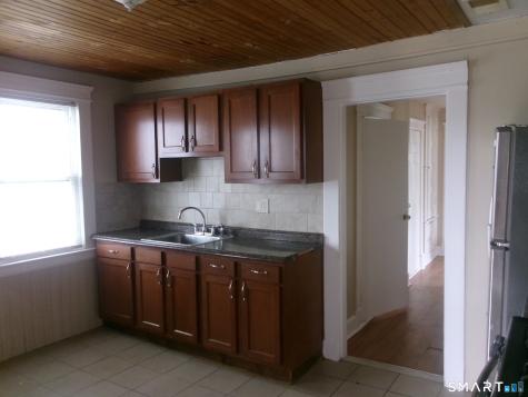 182 Oak Street Waterbury CT 06704