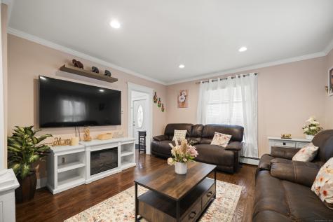 38 Wooster Heights Danbury CT 06810