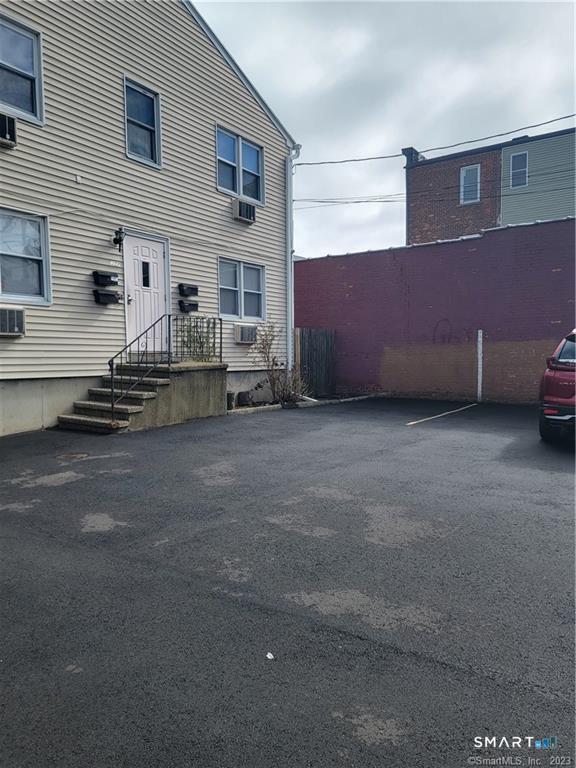 392 Lexington Avenue Bridgeport CT 06604