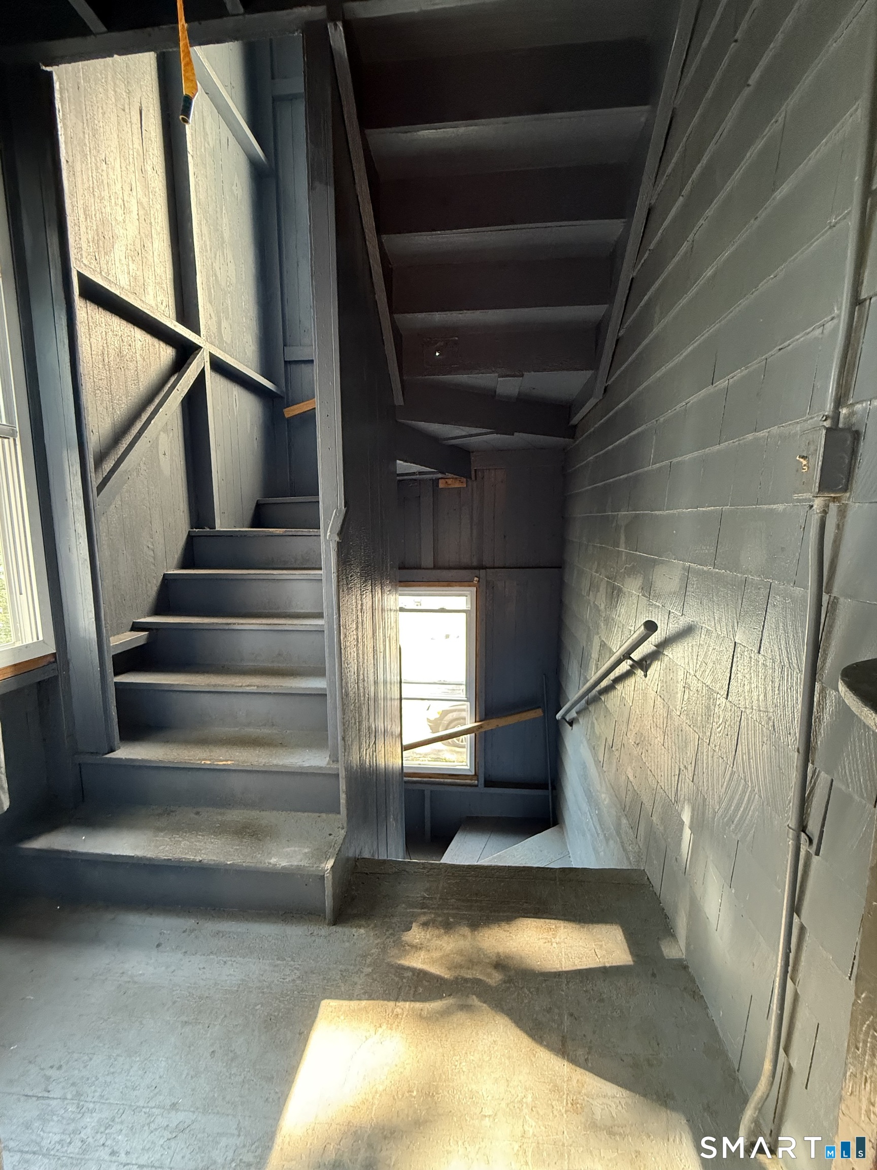 33-35 Zion Street Hartford CT 06106