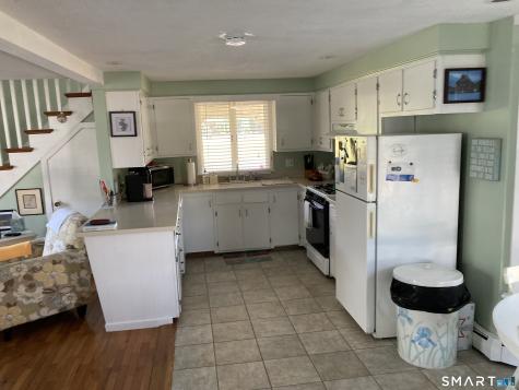 13 Sound View Heights Branford CT 06405