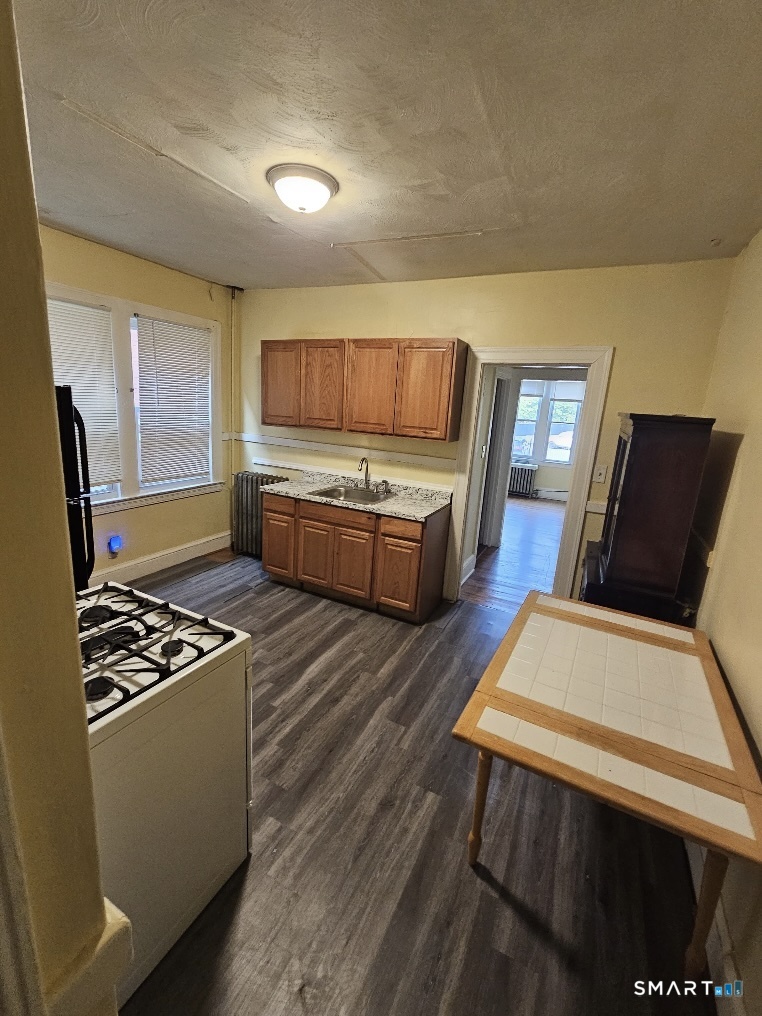 27 Orange Street Hartford CT 06106