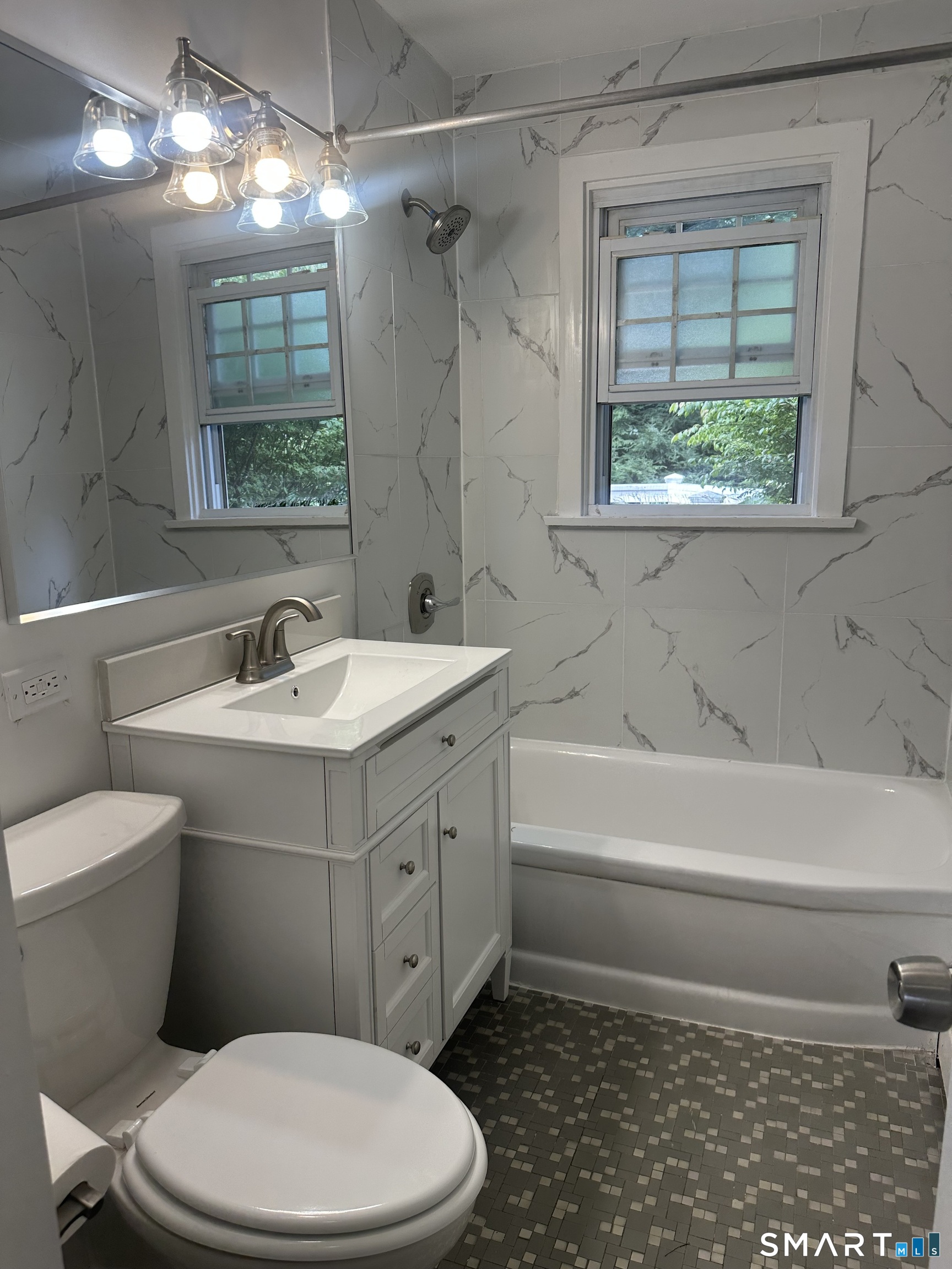 43 Glenview Avenue Waterbury CT 06708