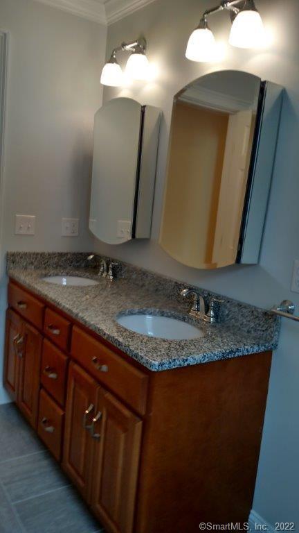 1 Hamilton Street New London CT 06320