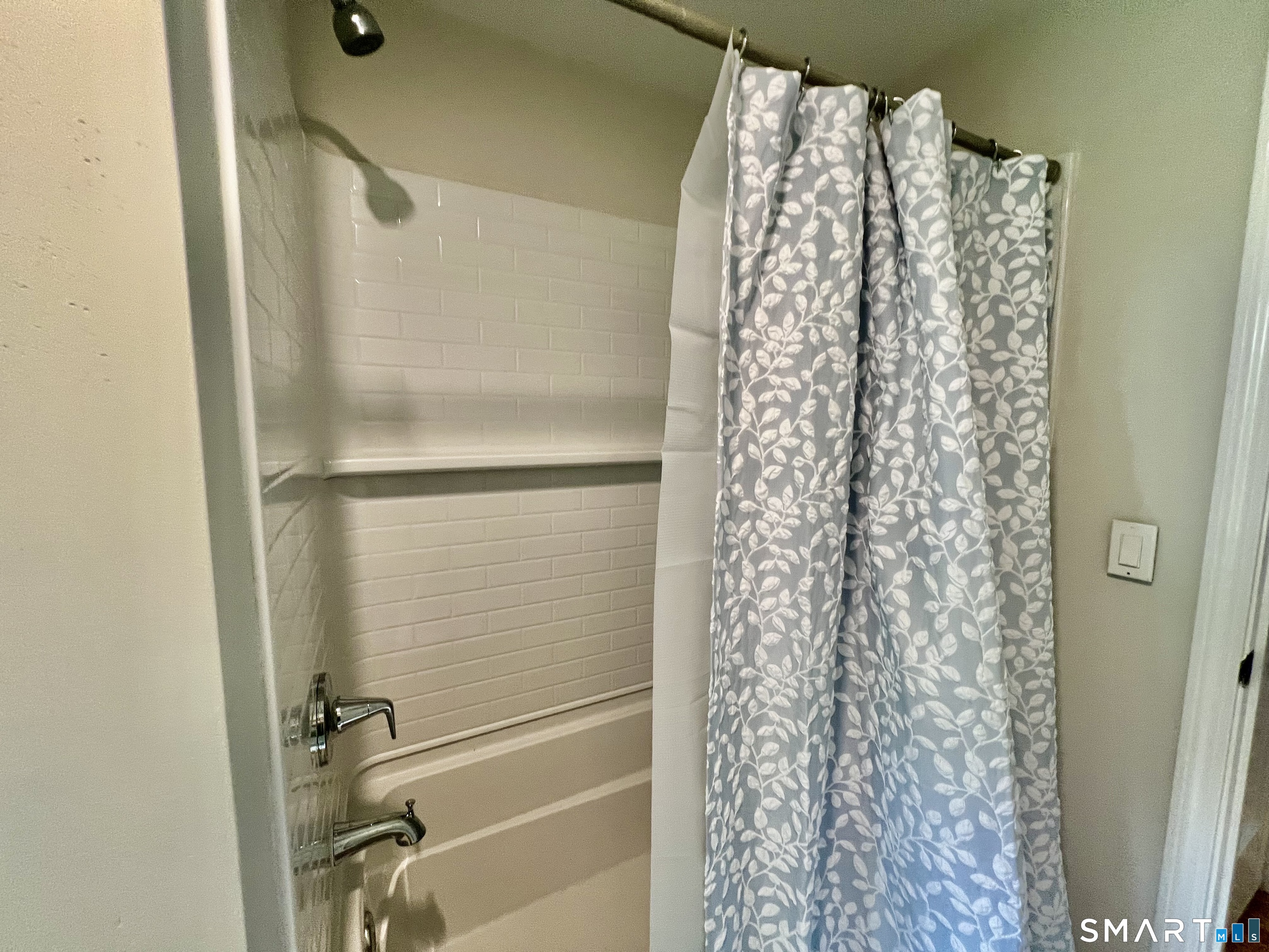 3 Bayview Avenue Branford CT 06405