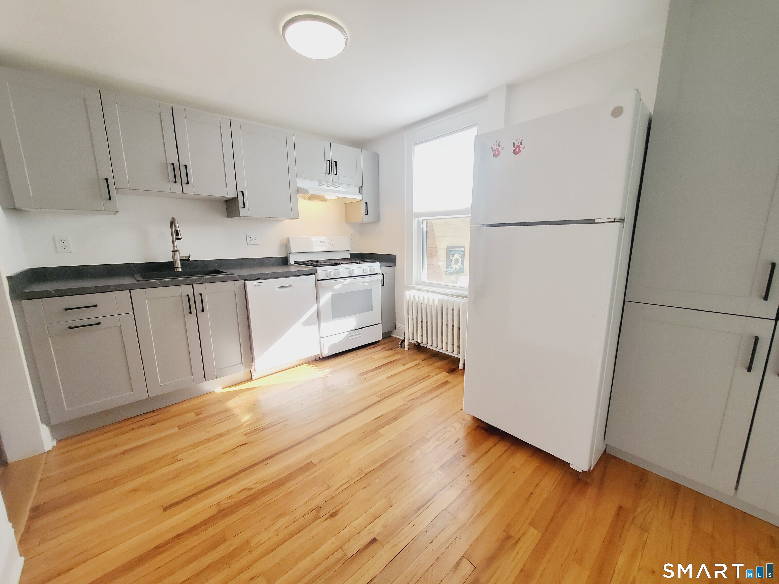 33 Holcomb Avenue Stamford CT 06906