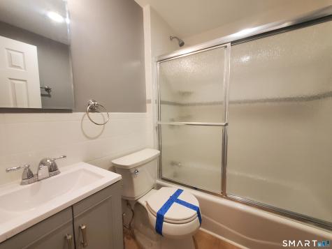 33 Holcomb Avenue Stamford CT 06906