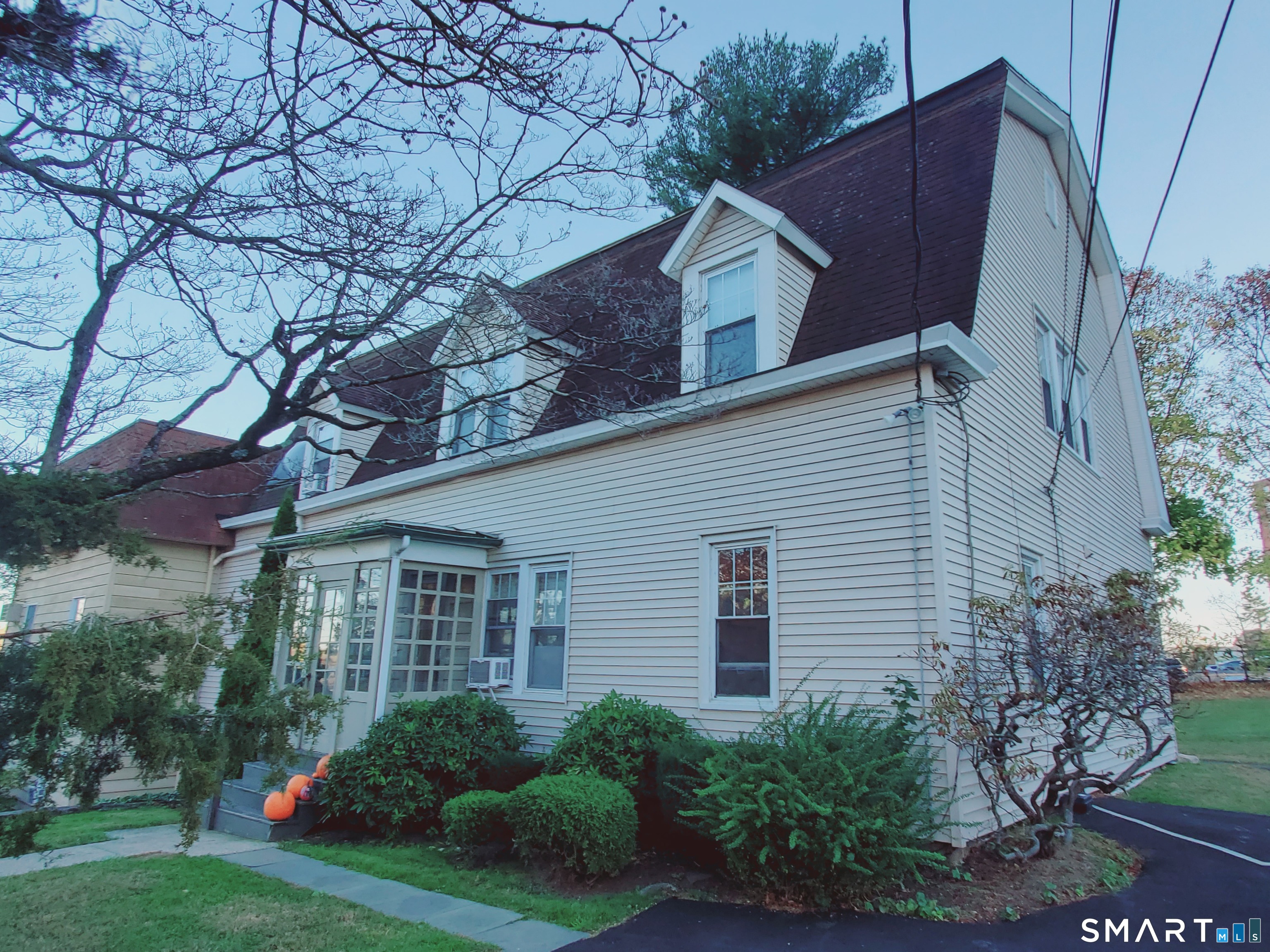 33 Holcomb Avenue Stamford CT 06906