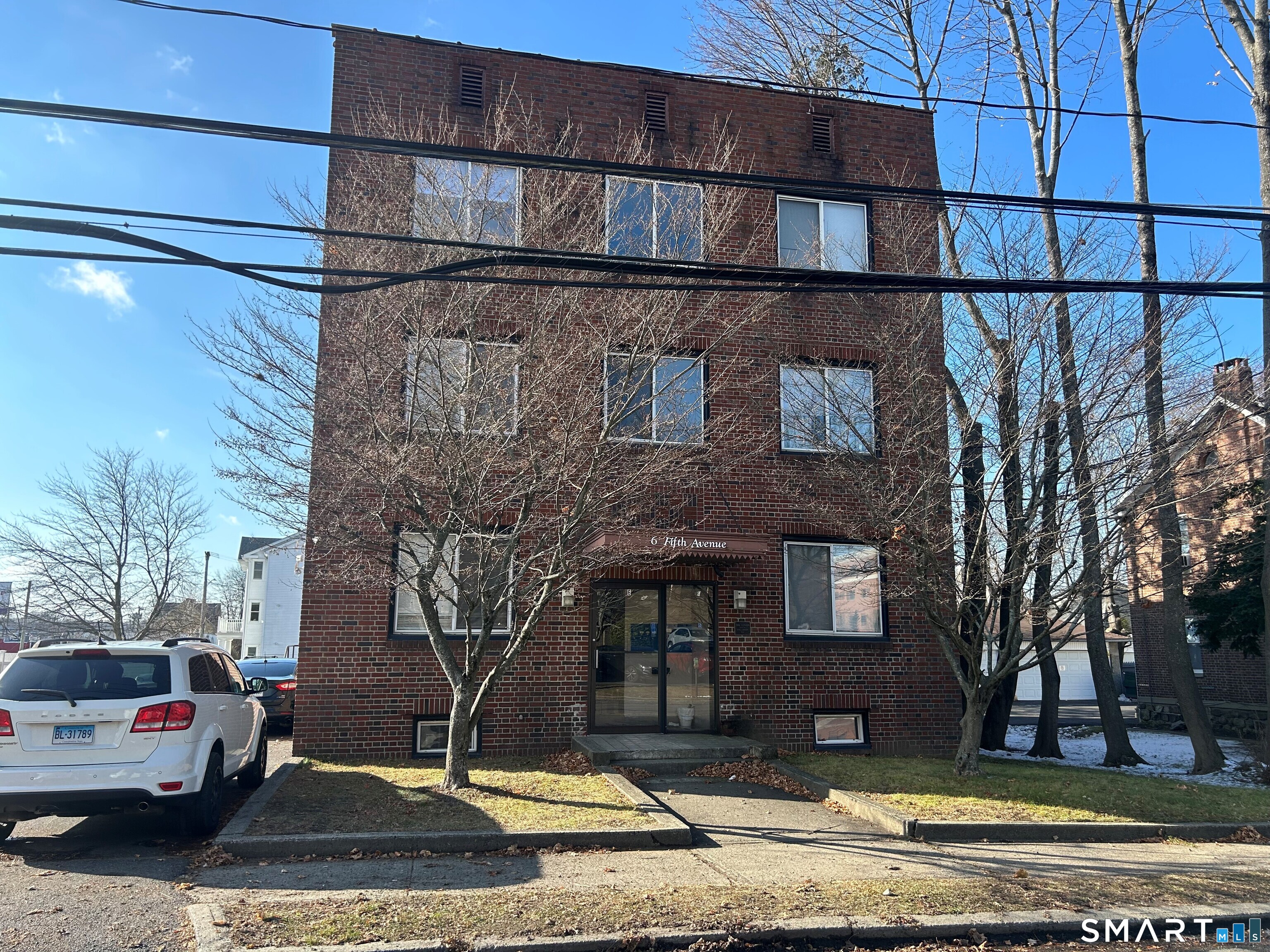 4-6 Fifth Avenue Danbury CT 06810