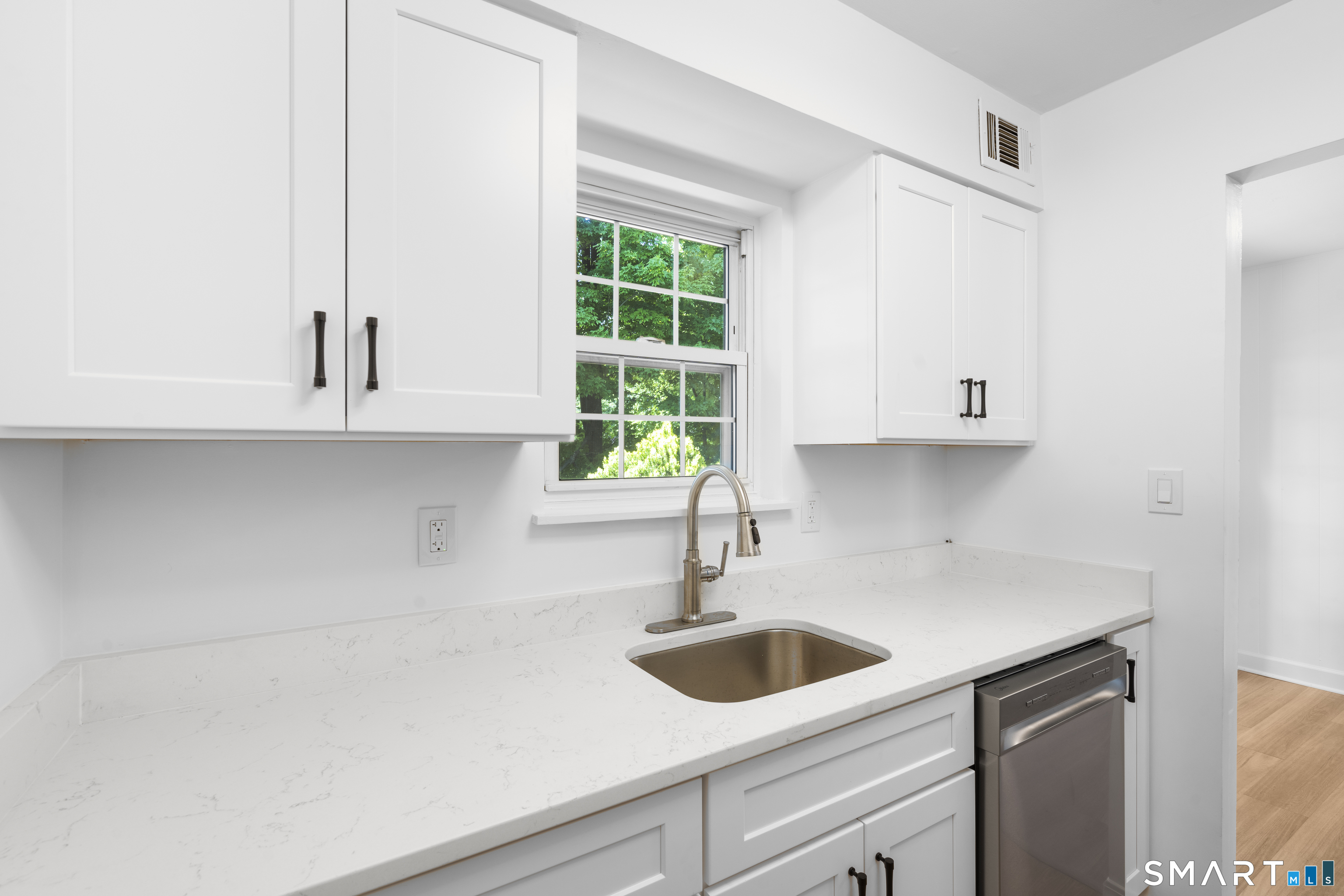 14-1/2 Fairview Avenue Norwalk CT 06850