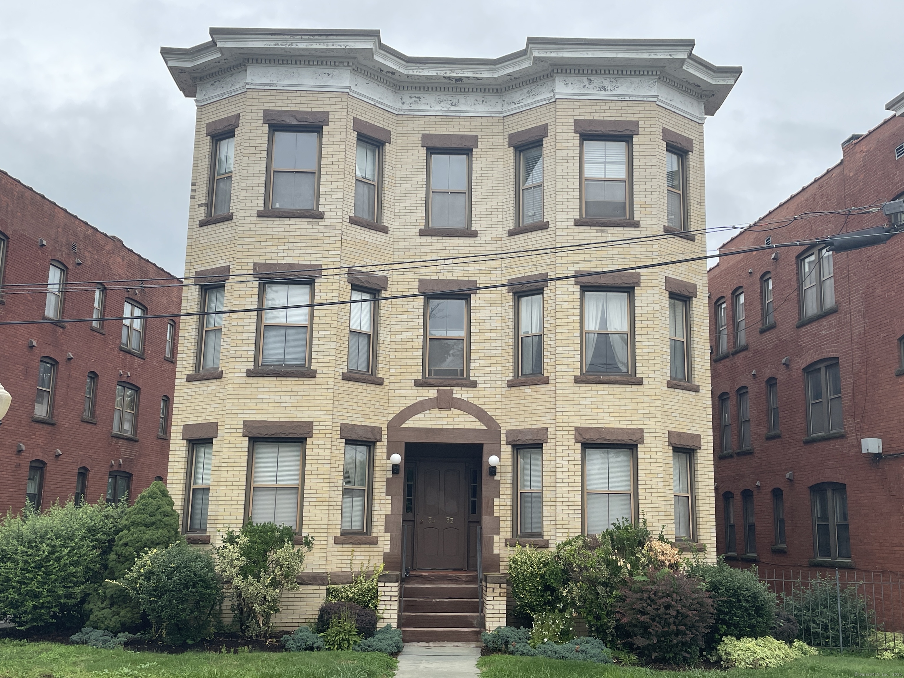 34 Essex Street Hartford CT 06114