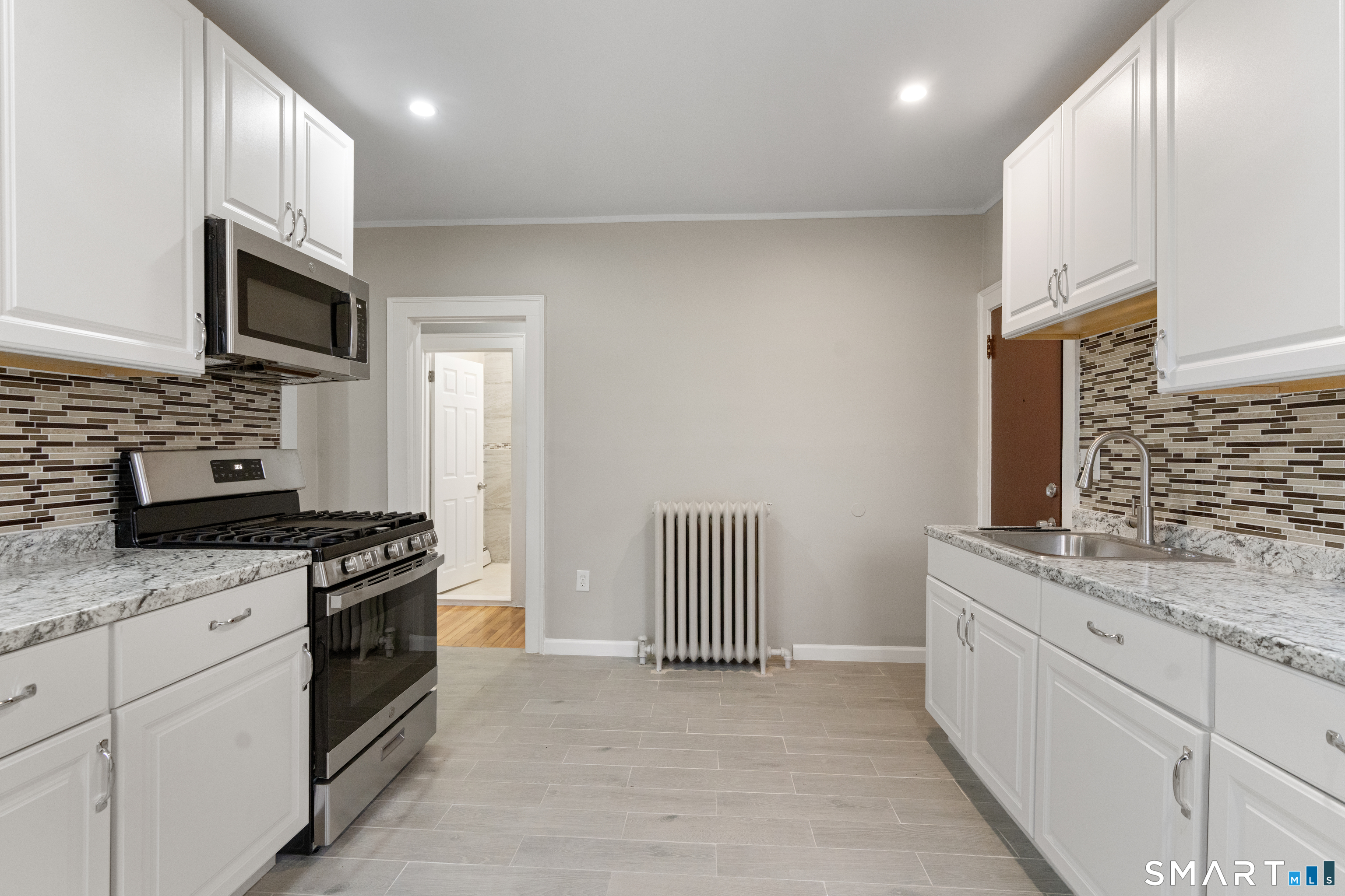 30-32 Fenwick Street Hartford CT 06114