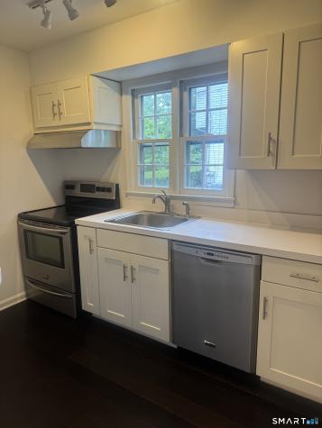 84 Parade Hill Road New Canaan CT 06840