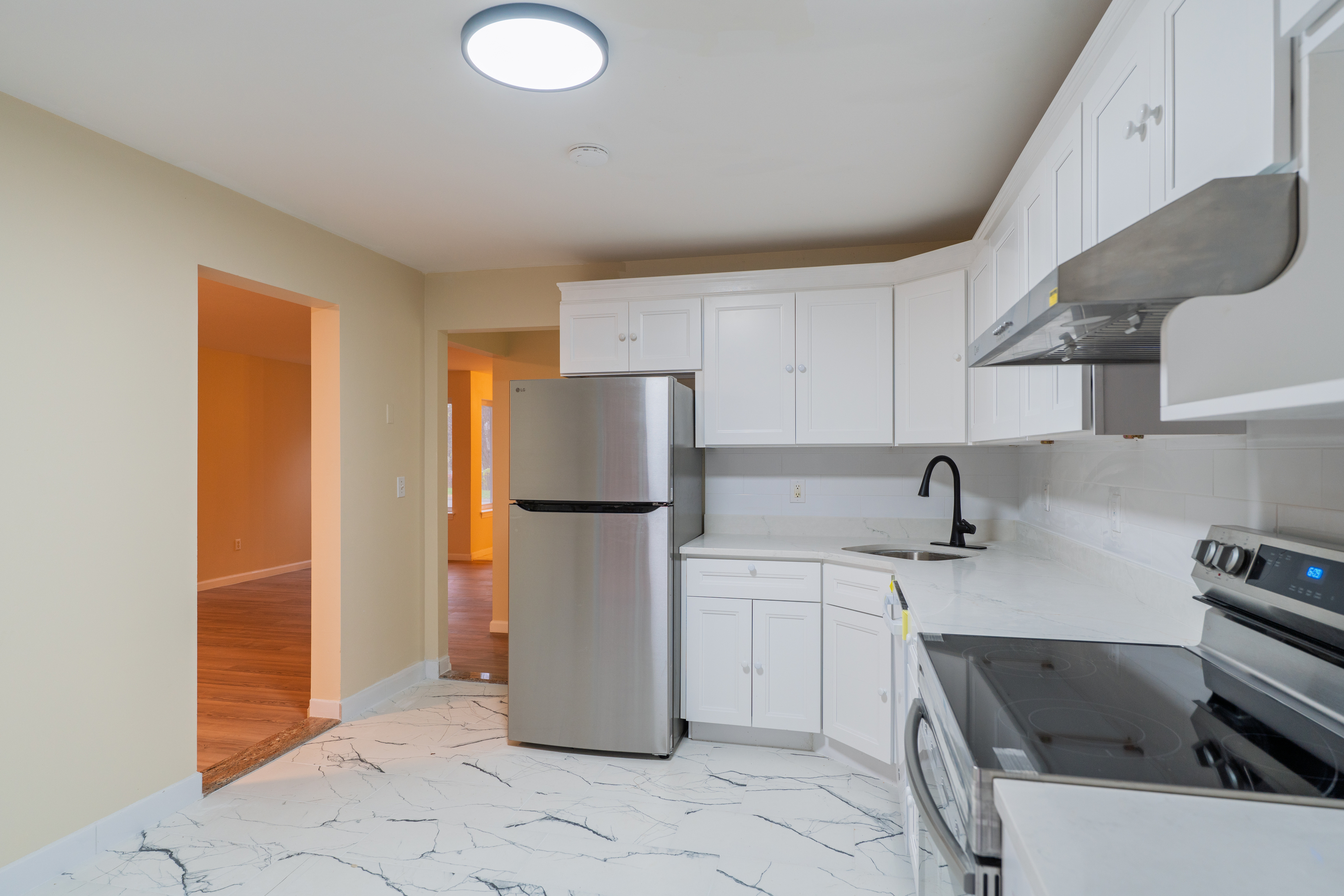 208 Castlewood Drive Bloomfield CT 06002