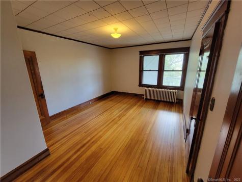 393 Highland Avenue Waterbury CT 06708
