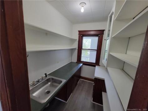 393 Highland Avenue Waterbury CT 06708