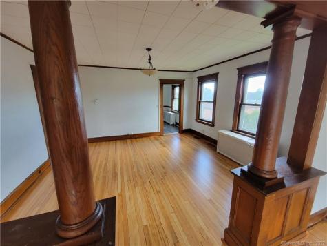 393 Highland Avenue Waterbury CT 06708
