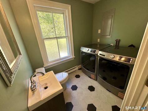165 Whitfield Street Guilford CT 06437