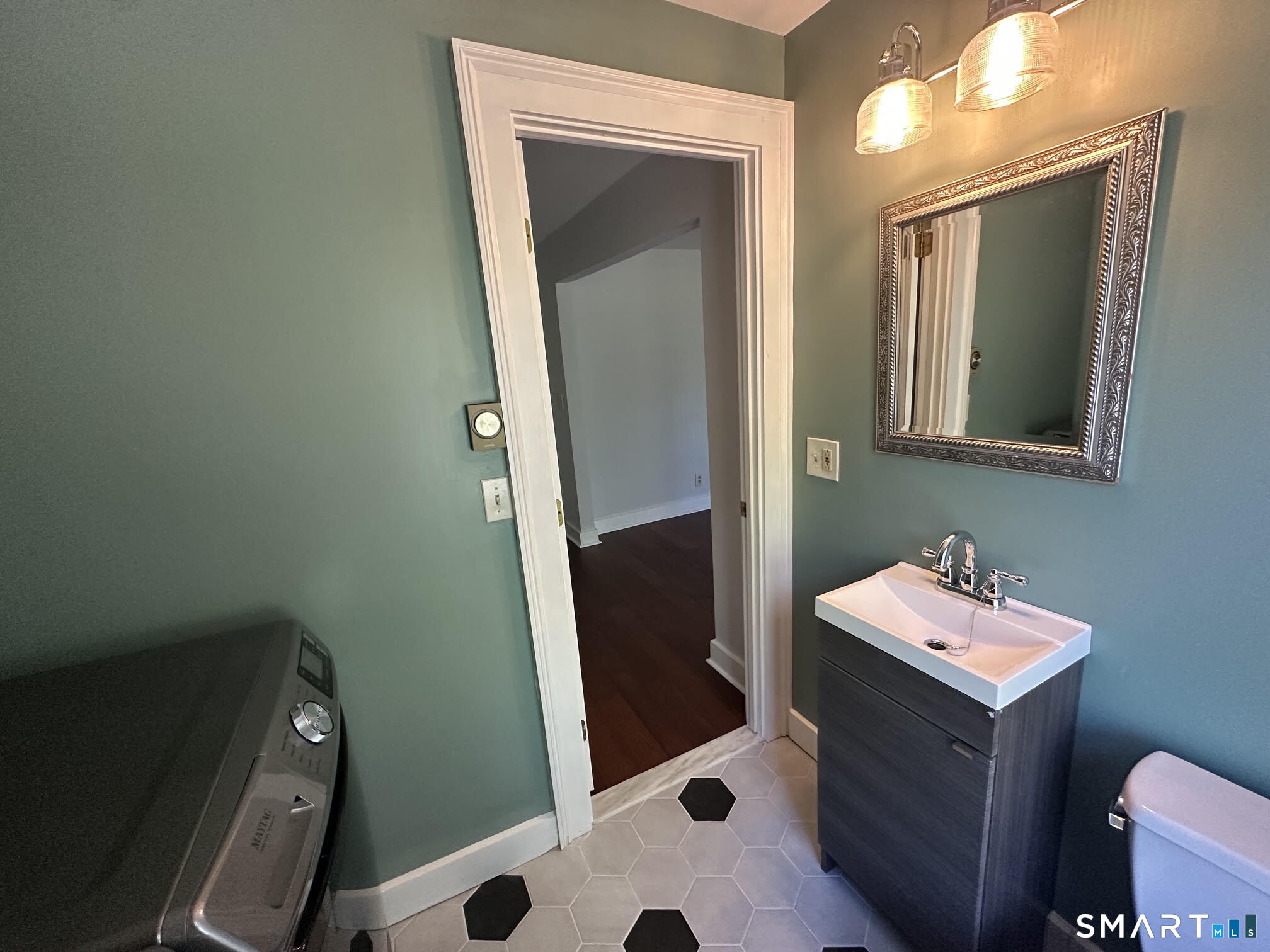165 Whitfield Street Guilford CT 06437