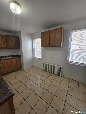 8 Mannz Street Hartford CT 06114