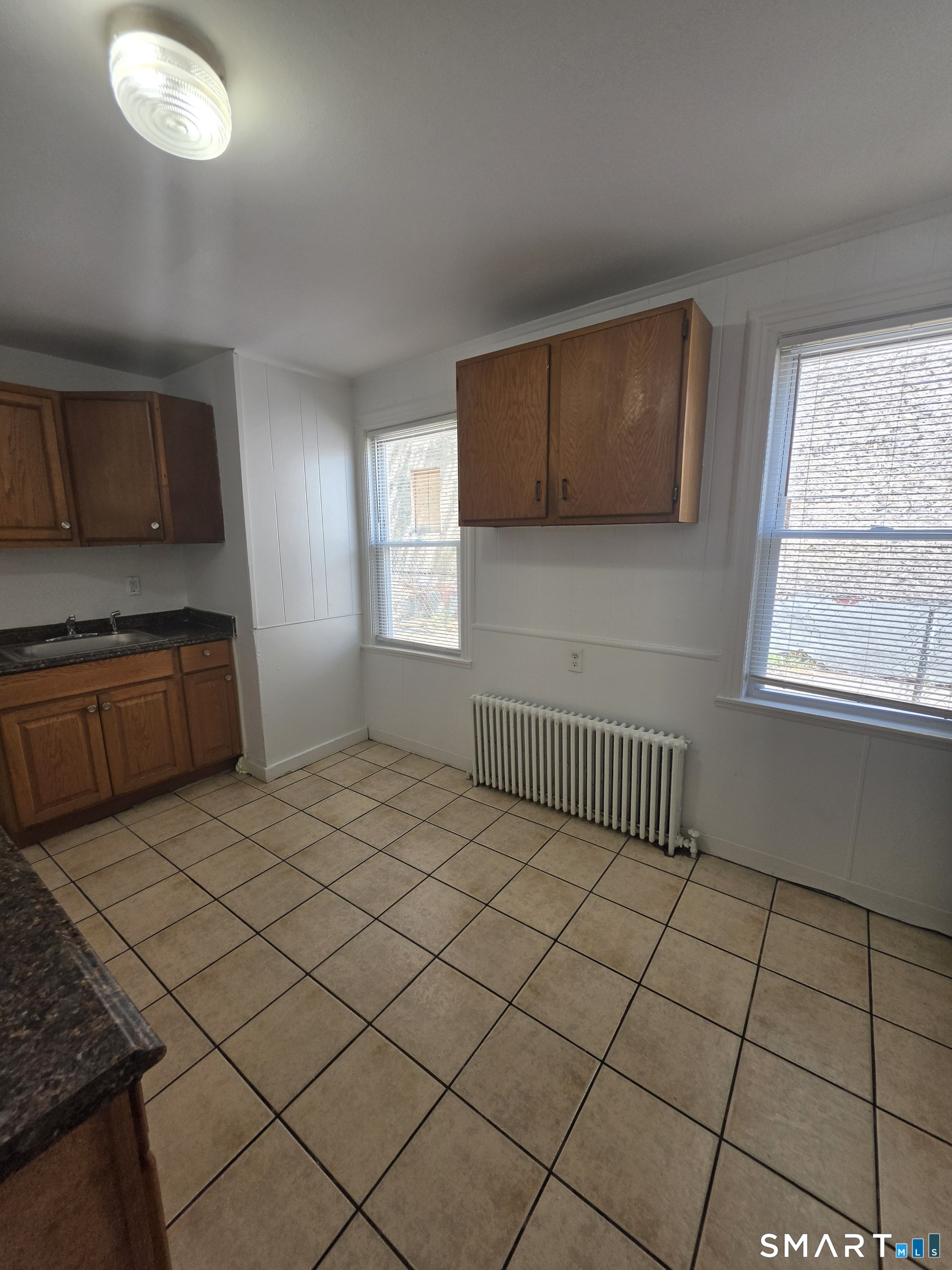8 Mannz Street Hartford CT 06114
