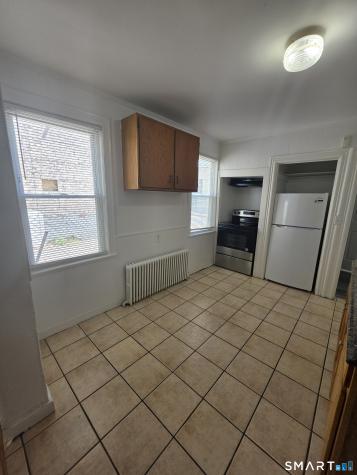 8 Mannz Street Hartford CT 06114