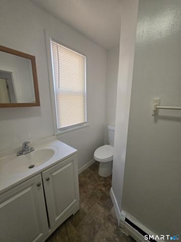 8 Mannz Street Hartford CT 06114