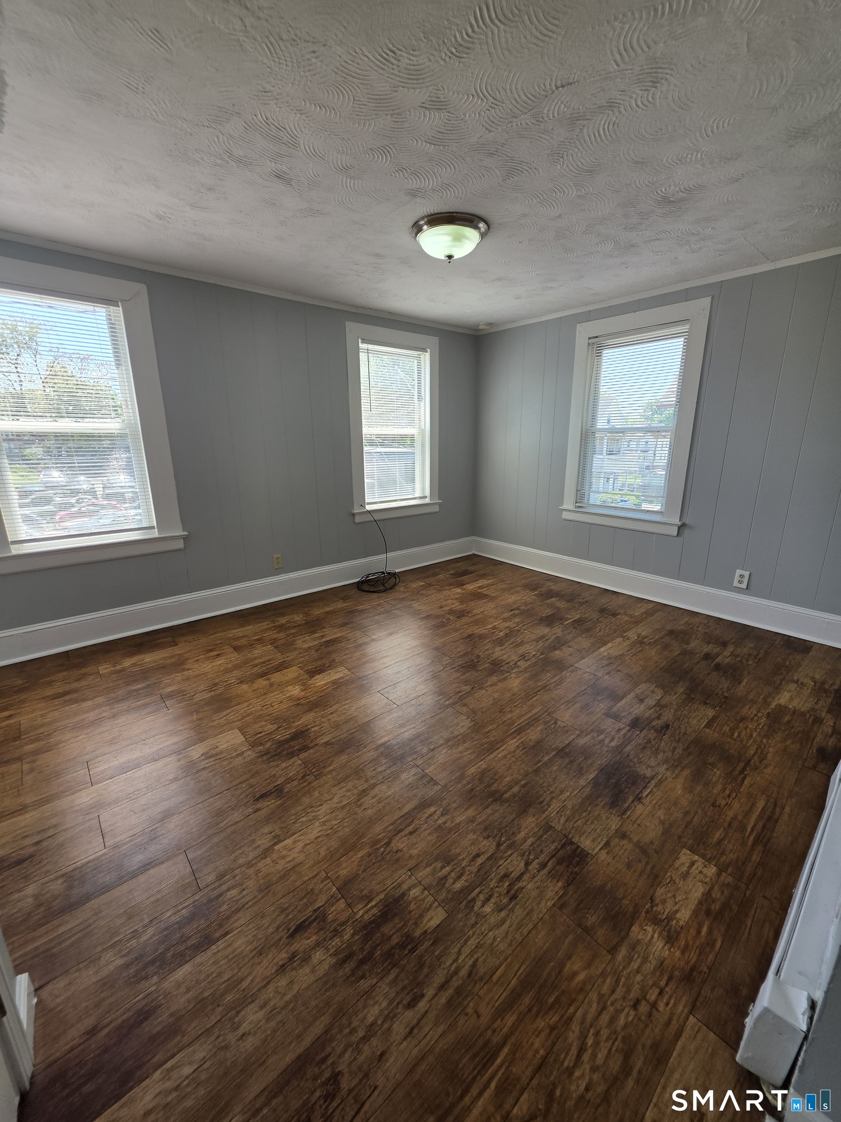 8 Mannz Street Hartford CT 06114
