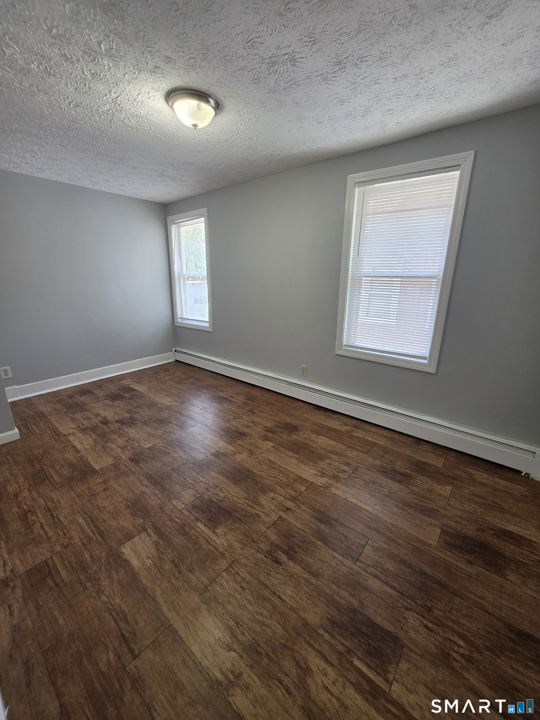 8 Mannz Street Hartford CT 06114