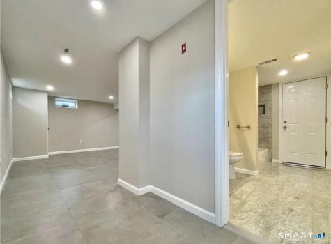95 B Warner Street Hamden CT 06514