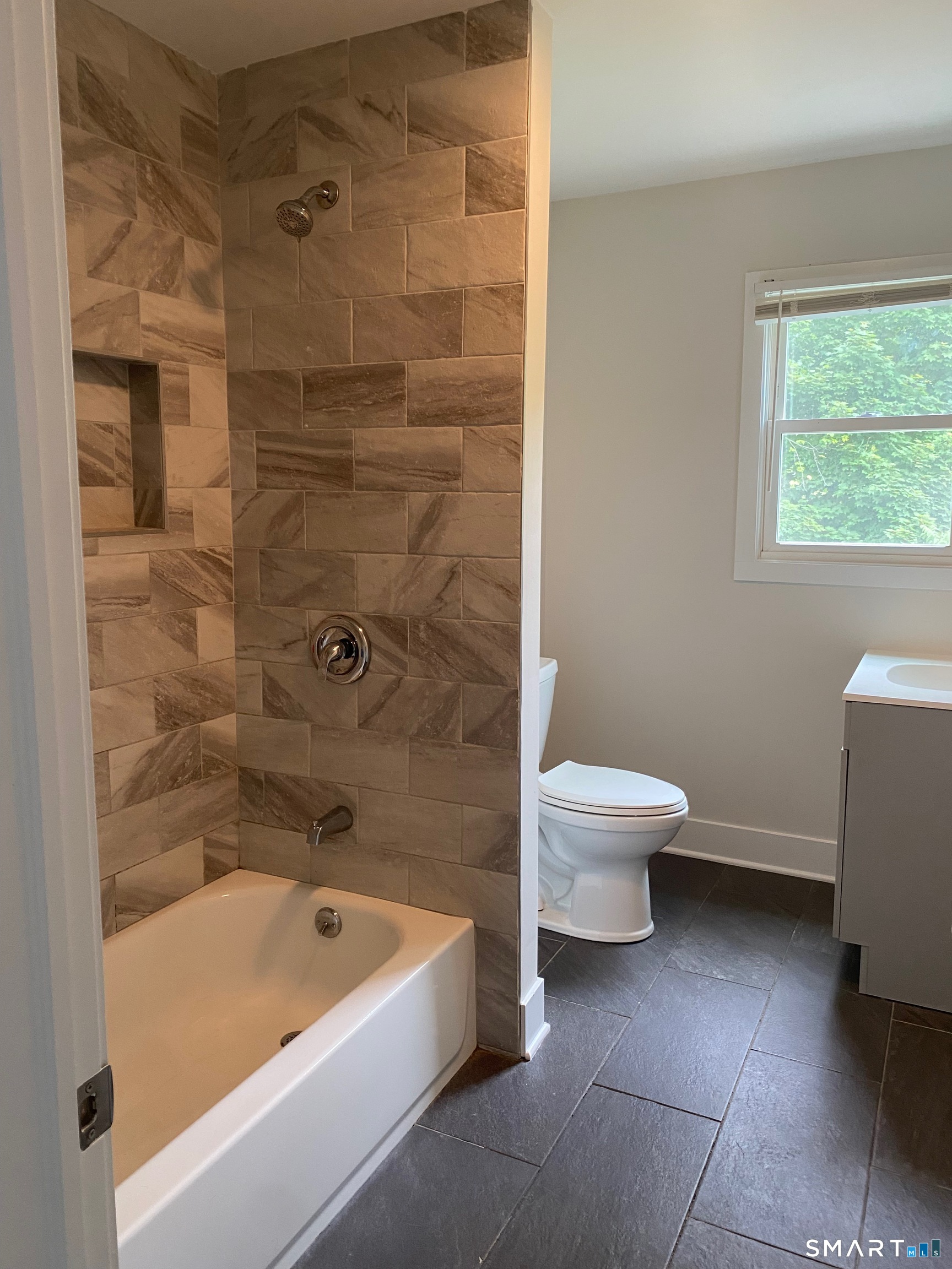 13Unit 9 - 11 Railroad Avenue Beacon Falls CT 06403