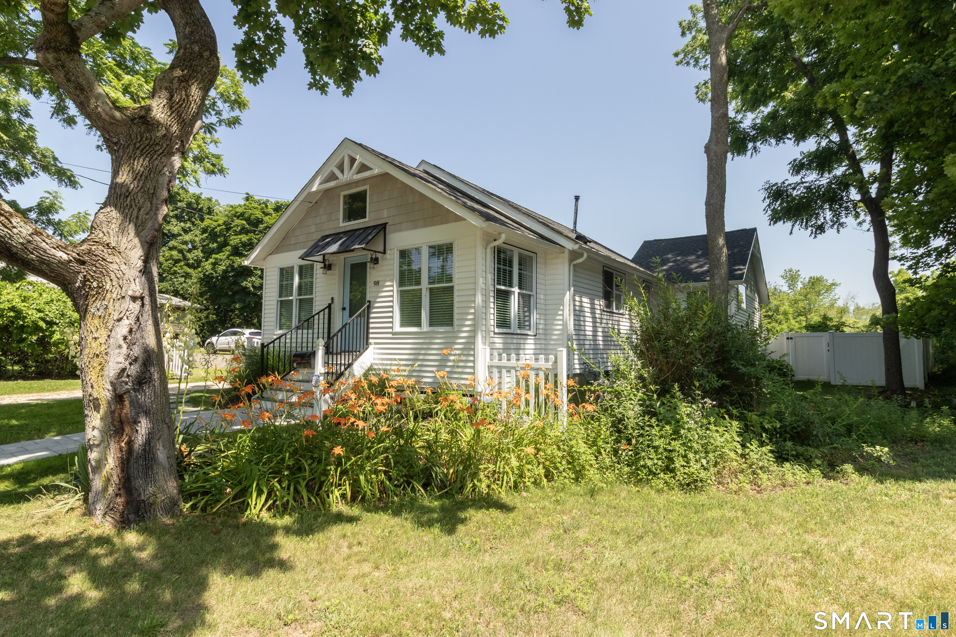 98 Union Street Guilford CT 06437
