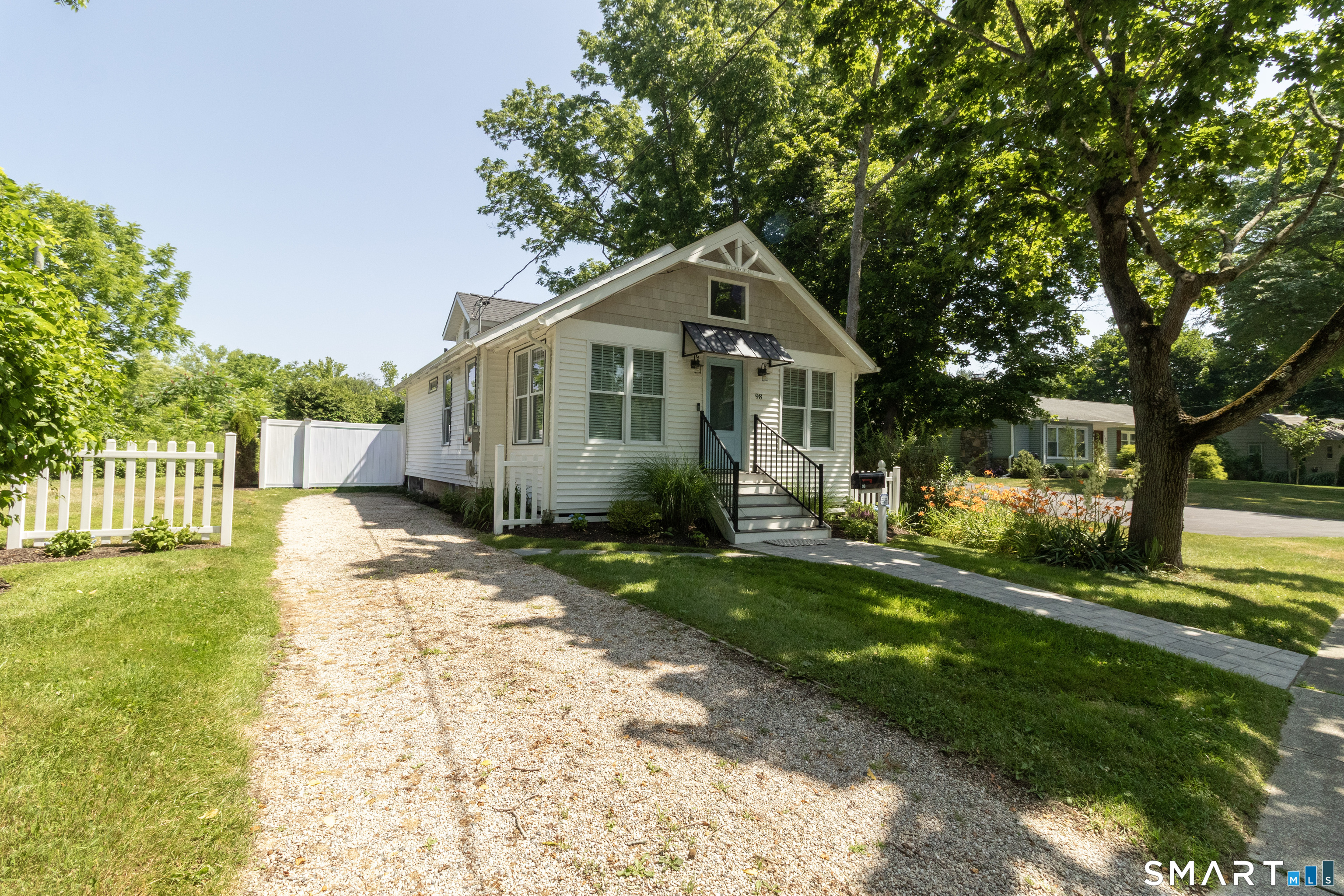 98 Union Street Guilford CT 06437